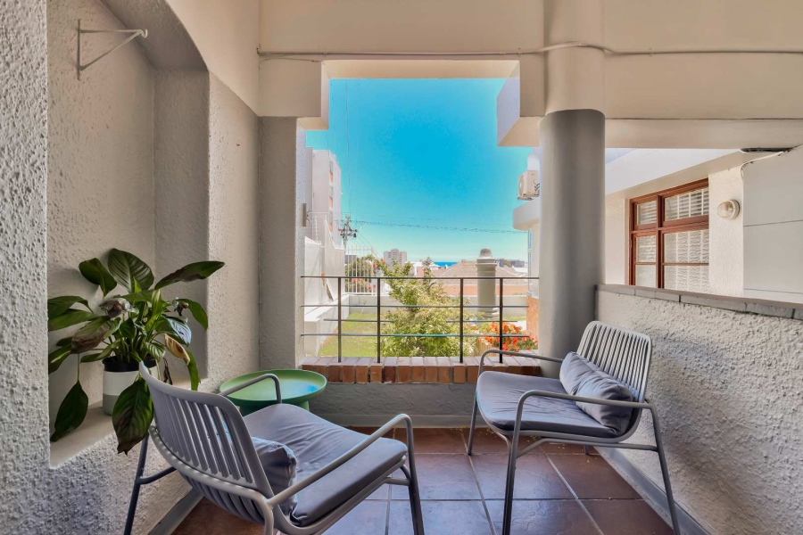 To Let 2 Bedroom Property for Rent in Sea Point Western Cape